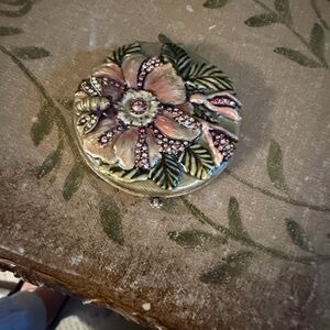 Jay Strongwater Floral Embellished mirrirBox